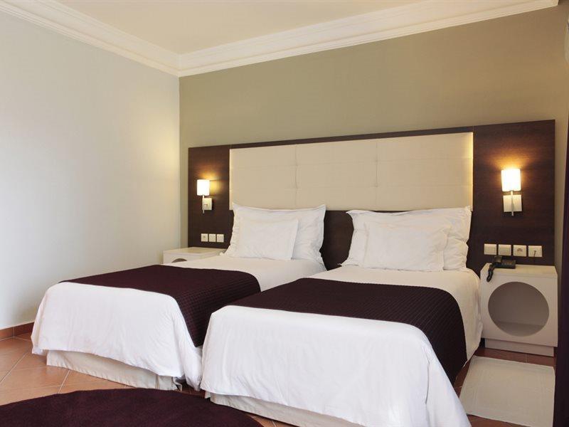 โรงแรมเคนซี ยูโรปา อกาดีร์ ภายนอก รูปภาพ A room at the hotel